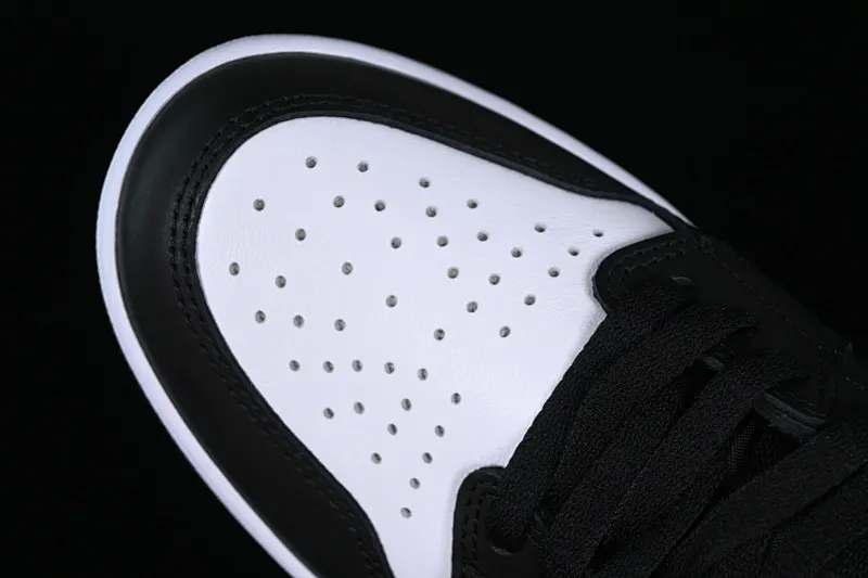 All categories Air Jordan Jordan series basketball shoes Air Jordan 1 High Pure original Air Jordan 1 High OG "Reverse Panda" AJ1 Joe 1 new black and white panda DZ5485-010